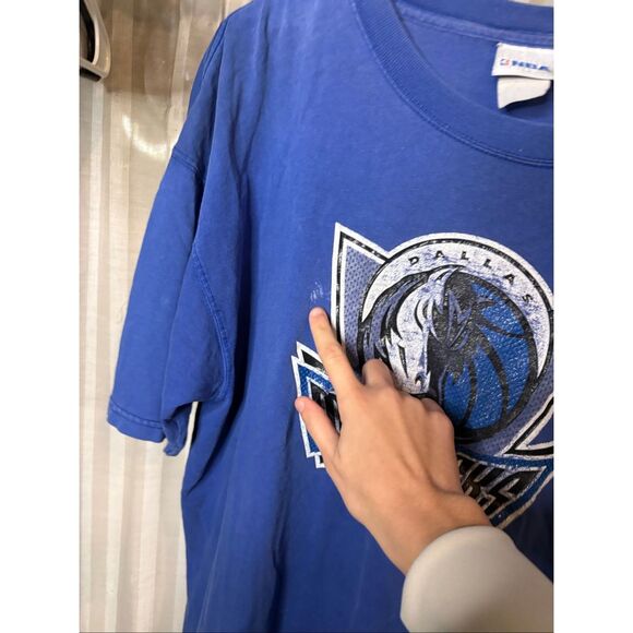 Vintage Dallas Mavericks Graphic TShirt - Picture 4 of 7